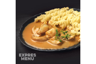 Kuře na paprice s těstovinami, 500g
